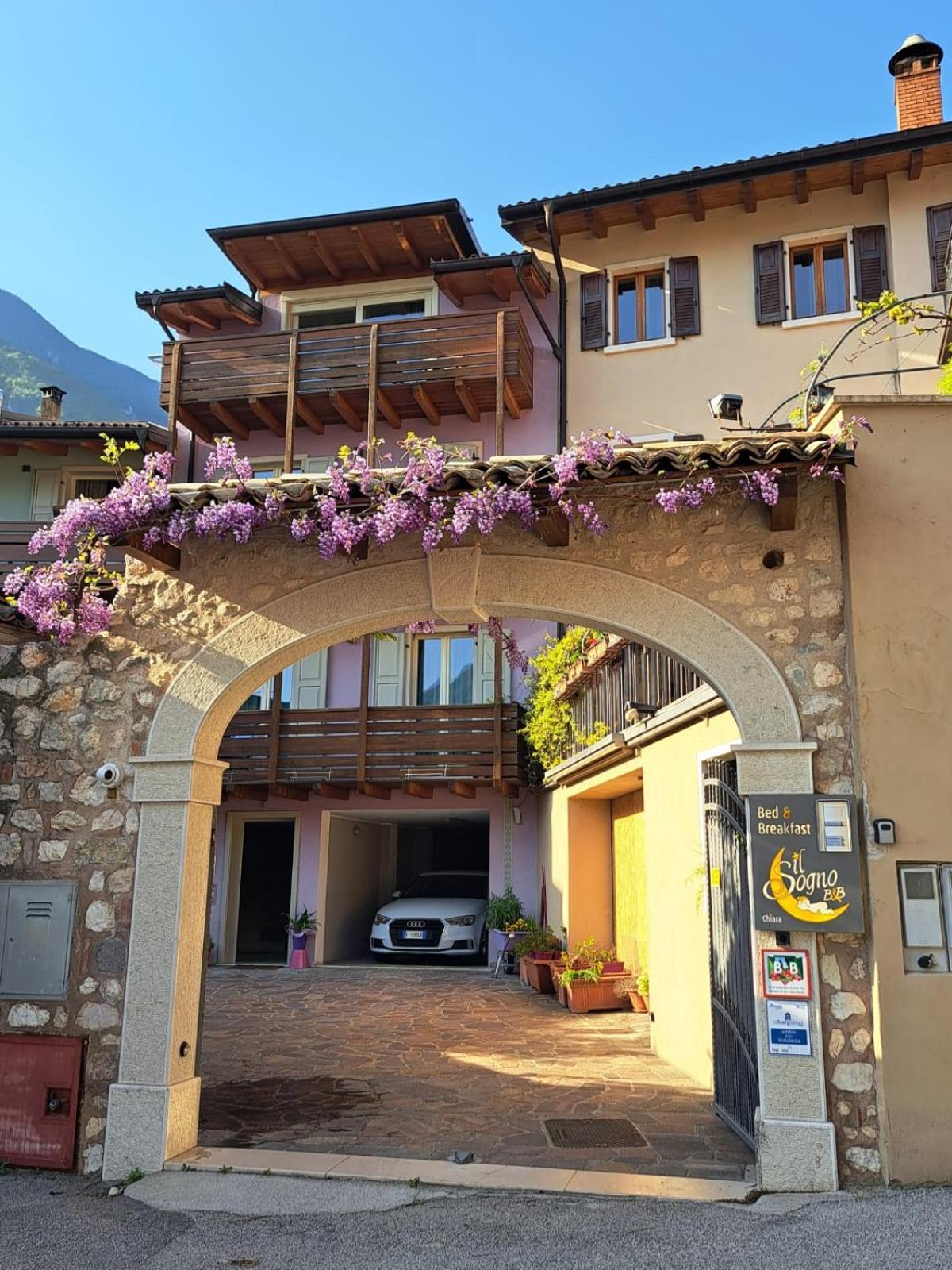Il Sogno Bed & Breakfast Avio Exterior foto